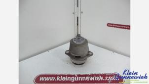 Gebruikte Motorsteun Volkswagen Touareg Prijs € 65,00 Margeregeling aangeboden door Klein Gunnewiek Autodemontage & Motorentechniek