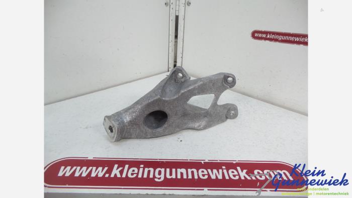 Gebruikte Motorrubber Audi A4 Prijs € 17,00 Margeregeling aangeboden door Klein Gunnewiek Autodemontage & Motorentechniek