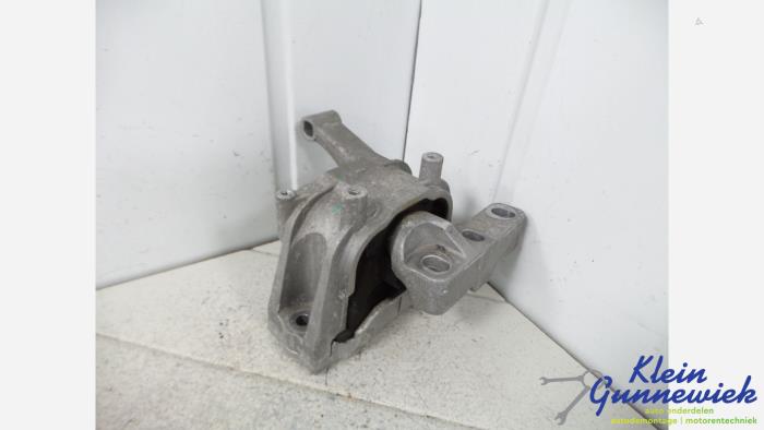 Gebruikte Motorrubber Audi Q3 Prijs € 18,00 Margeregeling aangeboden door Klein Gunnewiek Autodemontage & Motorentechniek