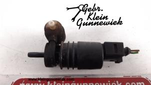 Gebruikte Ruitensproeierpomp voor Volkswagen Passat Prijs € 15,00 Margeregeling aangeboden door Gebr.Klein Gunnewiek Ho.BV