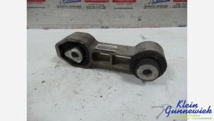 Gebruikte Versnellingsbak Steun Ford KA Prijs € 20,00 Margeregeling aangeboden door Klein Gunnewiek Autodemontage & Motorentechniek