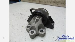 Gebruikte Versnellingsbak Steun Opel Mokka Prijs € 20,00 Margeregeling aangeboden door Klein Gunnewiek Autodemontage & Motorentechniek