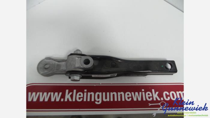 Gebruikte Versnellingsbak Steun Volkswagen T-Roc Prijs € 20,00 Margeregeling aangeboden door Klein Gunnewiek Autodemontage & Motorentechniek
