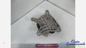 Gebruikte Versnellingsbak Steun Volkswagen Touareg Prijs € 50,00 Margeregeling aangeboden door Klein Gunnewiek Autodemontage & Motorentechniek