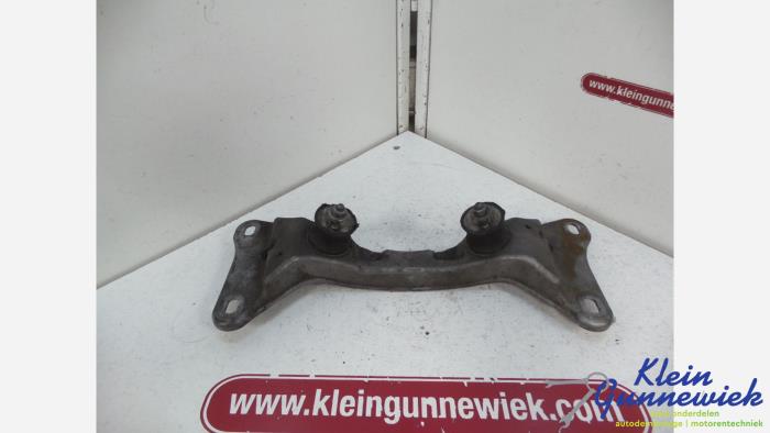 Gebruikte Versnellingsbak Steun BMW 3-Serie Prijs € 20,00 Margeregeling aangeboden door Klein Gunnewiek Autodemontage & Motorentechniek