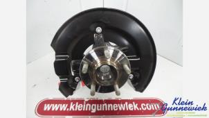 Gebruikte Asschenkel rechts-voor Ford Grand C-Max Prijs € 35,00 Margeregeling aangeboden door Klein Gunnewiek Autodemontage & Motorentechniek