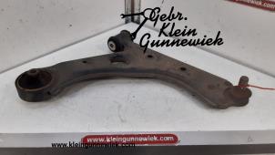 Gebruikte Draagarm onder rechts-voor Opel Adam Prijs € 30,00 Margeregeling aangeboden door Gebr.Klein Gunnewiek Ho.BV