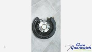 Gebruikte Fusee rechts-achter Volkswagen Golf Prijs € 65,00 Margeregeling aangeboden door Klein Gunnewiek Autodemontage & Motorentechniek