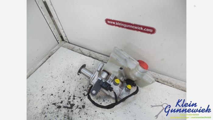 Gebruikte Hoofdremcilinder Skoda Superb Prijs € 76,00 Margeregeling aangeboden door Klein Gunnewiek Autodemontage & Motorentechniek