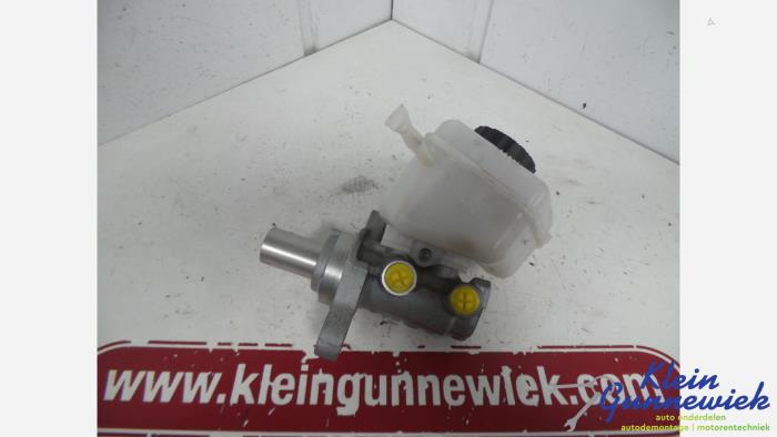 Gebruikte Hoofdremcilinder BMW 4-Serie Prijs € 40,00 Margeregeling aangeboden door Klein Gunnewiek Autodemontage & Motorentechniek
