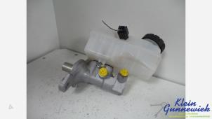 Gebruikte Hoofdremcilinder Dacia Sandero Prijs € 25,00 Margeregeling aangeboden door Klein Gunnewiek Autodemontage & Motorentechniek