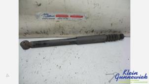 Gebruikte Schokdemper links-achter Dacia Sandero Prijs € 20,00 Margeregeling aangeboden door Klein Gunnewiek Autodemontage & Motorentechniek