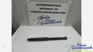 Gebruikte Schokdemper links-achter Dacia Sandero Prijs € 20,00 Margeregeling aangeboden door Klein Gunnewiek Autodemontage & Motorentechniek