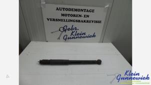 Gebruikte Schokdemper links-achter Dacia Sandero Prijs € 20,00 Margeregeling aangeboden door Klein Gunnewiek Autodemontage & Motorentechniek