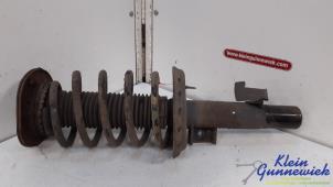 Gebruikte Mac Phersonpoot rechts-voor Volvo V70 Prijs € 125,00 Margeregeling aangeboden door Klein Gunnewiek Autodemontage & Motorentechniek