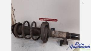 Gebruikte Mac Phersonpoot links-voor Volvo V40 Prijs € 45,00 Margeregeling aangeboden door Klein Gunnewiek Autodemontage & Motorentechniek