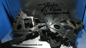 Gebruikte Bumperhoek links-achter Renault Laguna Prijs op aanvraag aangeboden door Gebr.Klein Gunnewiek Ho.BV