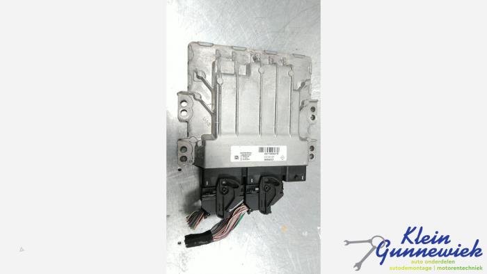 Gebruikte Inspuitcomputer Renault Captur Prijs € 126,00 Margeregeling aangeboden door Klein Gunnewiek Autodemontage & Motorentechniek