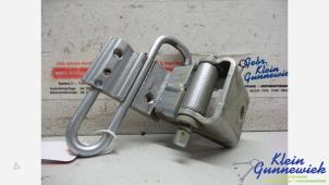 Gebruikte Scharnier deur rechts-achter Seat Exeo Prijs € 20,00 Margeregeling aangeboden door Klein Gunnewiek Autodemontage & Motorentechniek