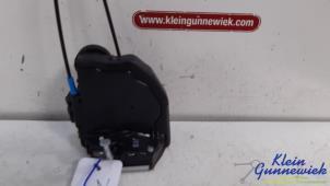 Gebruikte Deurslot Mechaniek 4Deurs links-achter Toyota Auris Prijs € 45,00 Margeregeling aangeboden door Klein Gunnewiek Autodemontage & Motorentechniek