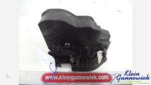 Gebruikte Slotmechaniek Portier 4Deurs links-achter BMW 4-Serie Prijs € 30,00 Margeregeling aangeboden door Klein Gunnewiek Autodemontage & Motorentechniek