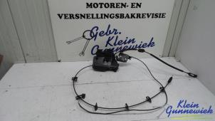 Gebruikte Deurslot Mechaniek 4Deurs rechts-voor Ford B-Max Prijs € 40,00 Margeregeling aangeboden door Klein Gunnewiek Autodemontage & Motorentechniek