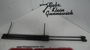 Gebruikte Gasdemper links-achter Volkswagen Polo Prijs op aanvraag aangeboden door Gebr.Klein Gunnewiek Ho.BV
