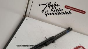 Gebruikte Gasdemper links-achter Opel Mokka Prijs op aanvraag aangeboden door Gebr.Klein Gunnewiek Ho.BV