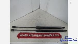 Gebruikte Kofferdekseldemper links-achter Audi Q5 Prijs € 35,00 Margeregeling aangeboden door Klein Gunnewiek Autodemontage & Motorentechniek