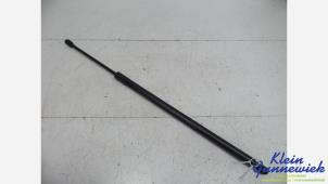 Gebruikte Gasdemper rechts-achter Ford Mondeo Prijs € 15,00 Margeregeling aangeboden door Klein Gunnewiek Autodemontage & Motorentechniek