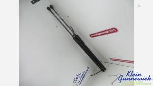 Gebruikte Kofferdekseldemper links-achter Ford Fiesta Prijs € 25,00 Margeregeling aangeboden door Klein Gunnewiek Autodemontage & Motorentechniek