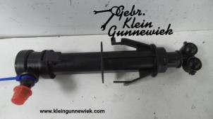 Gebruikte Koplamp Sproeier Volkswagen Crafter Prijs op aanvraag aangeboden door Gebr.Klein Gunnewiek Ho.BV