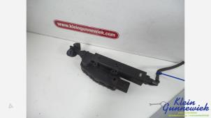 Gebruikte Koplamp Sproeier Audi A8 Prijs € 45,00 Margeregeling aangeboden door Klein Gunnewiek Autodemontage & Motorentechniek