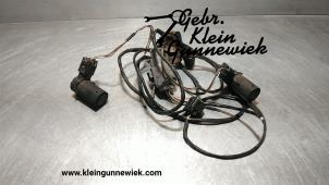 Gebruikte PDC Sensor Renault Laguna Prijs op aanvraag aangeboden door Gebr.Klein Gunnewiek Ho.BV