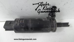 Gebruikte Pomp koplampsproeier Skoda Superb Prijs € 20,00 Margeregeling aangeboden door Gebr.Klein Gunnewiek Ho.BV