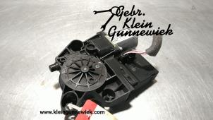 Gebruikte Raammotor Portier Renault Fluence Prijs op aanvraag aangeboden door Gebr.Klein Gunnewiek Ho.BV