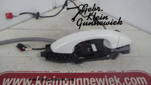 Gebruikte Deurgreep 4Deurs rechts-voor Volkswagen Arteon Prijs op aanvraag aangeboden door Gebr.Klein Gunnewiek Ho.BV