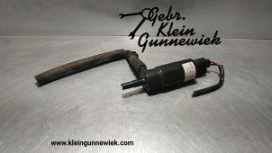 Gebruikte Pomp koplampsproeier Skoda Superb Prijs op aanvraag aangeboden door Gebr.Klein Gunnewiek Ho.BV