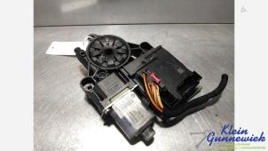Gebruikte Motor electrisch raam Volkswagen Passat Prijs € 45,00 Margeregeling aangeboden door Klein Gunnewiek Autodemontage & Motorentechniek