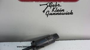 Gebruikte Koplampsproeier pomp Volkswagen Scirocco Prijs € 20,00 Margeregeling aangeboden door Gebr.Klein Gunnewiek Ho.BV