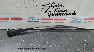 Gebruikte Ruitenwisserarm achter Ford Transit Connect Prijs op aanvraag aangeboden door Gebr.Klein Gunnewiek Ho.BV