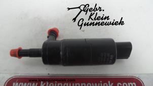 Gebruikte Pomp koplampsproeier Volkswagen Touareg Prijs op aanvraag aangeboden door Gebr.Klein Gunnewiek Ho.BV