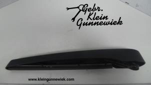 Gebruikte Ruitenwisserarm achter Opel Mokka Prijs op aanvraag aangeboden door Gebr.Klein Gunnewiek Ho.BV