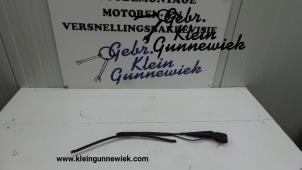 Gebruikte Ruitenwisserarm achter Volkswagen Crafter Prijs op aanvraag aangeboden door Gebr.Klein Gunnewiek Ho.BV
