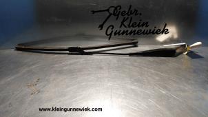 Gebruikte Ruitenwisserarm voor Renault Twingo Prijs op aanvraag aangeboden door Gebr.Klein Gunnewiek Ho.BV