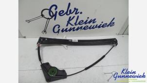 Gebruikte Raammechaniek 4Deurs rechts-achter Volkswagen Touran Prijs € 31,00 Margeregeling aangeboden door Klein Gunnewiek Autodemontage & Motorentechniek