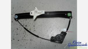 Gebruikte Raammechaniek 4Deurs rechts-achter Volkswagen Touran Prijs € 31,00 Margeregeling aangeboden door Klein Gunnewiek Autodemontage & Motorentechniek