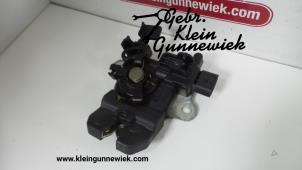 Gebruikte Slotmechaniek Achterklep Renault Talisman Prijs op aanvraag aangeboden door Gebr.Klein Gunnewiek Ho.BV