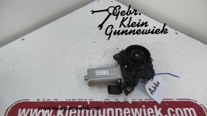 Gebruikte Portier sluithulpmotor links-achter Audi A8 Prijs op aanvraag aangeboden door Gebr.Klein Gunnewiek Ho.BV