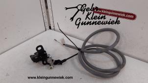 Gebruikte Slotmechaniek Achterklep Volkswagen Crafter Prijs op aanvraag aangeboden door Gebr.Klein Gunnewiek Ho.BV